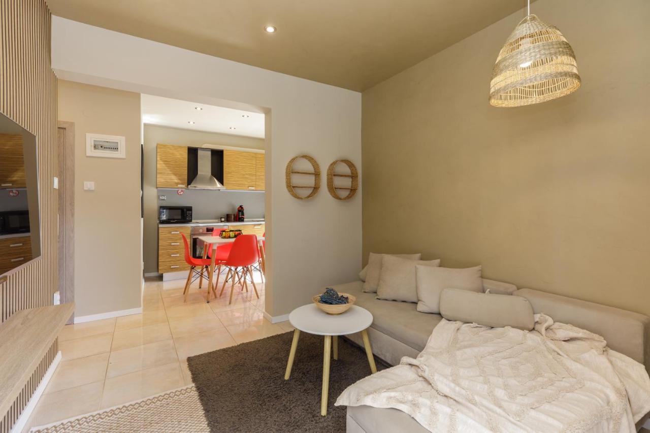 Sea Stars Apartment 1 Peraia  ภายนอก รูปภาพ